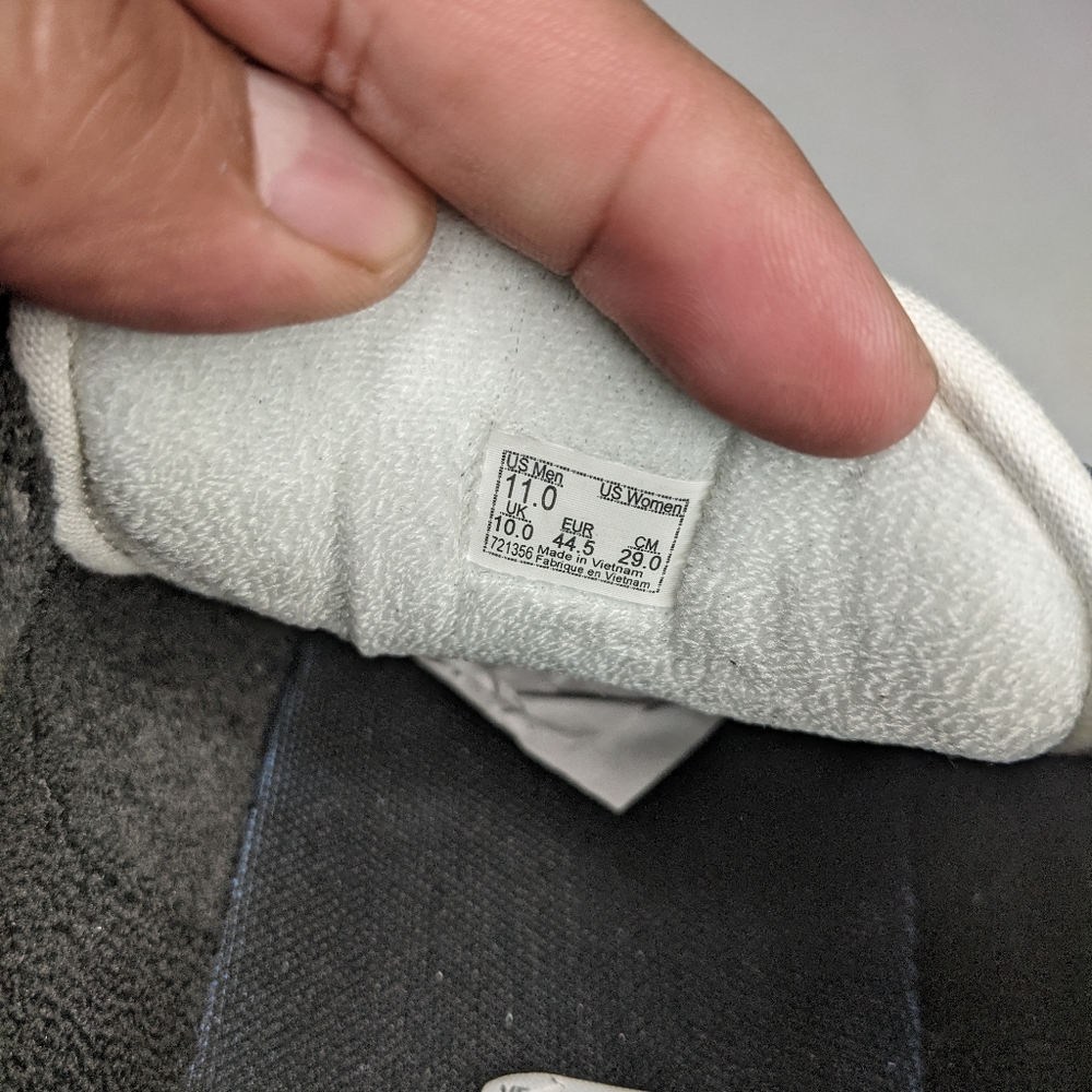 Vans - Picture 5 of 5